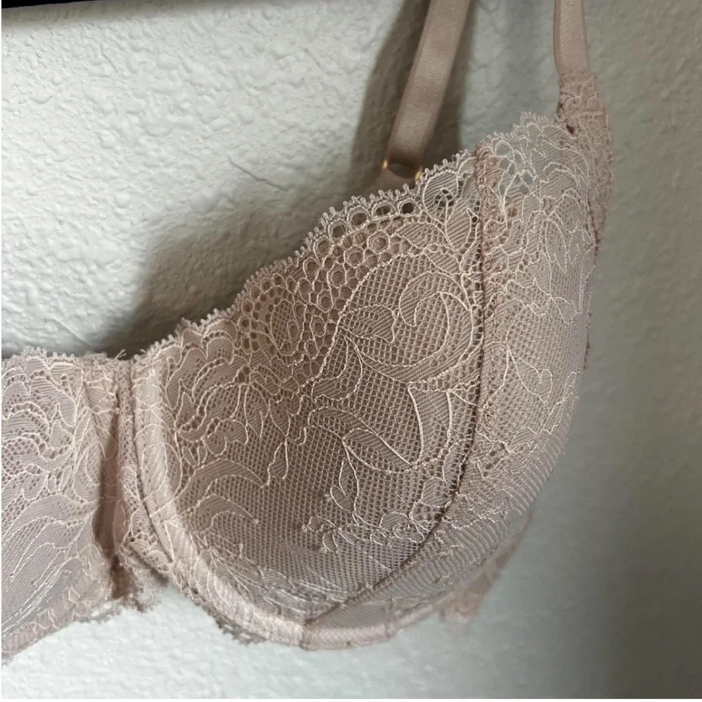 Natori Lace Bra - Picture 3 of 6
